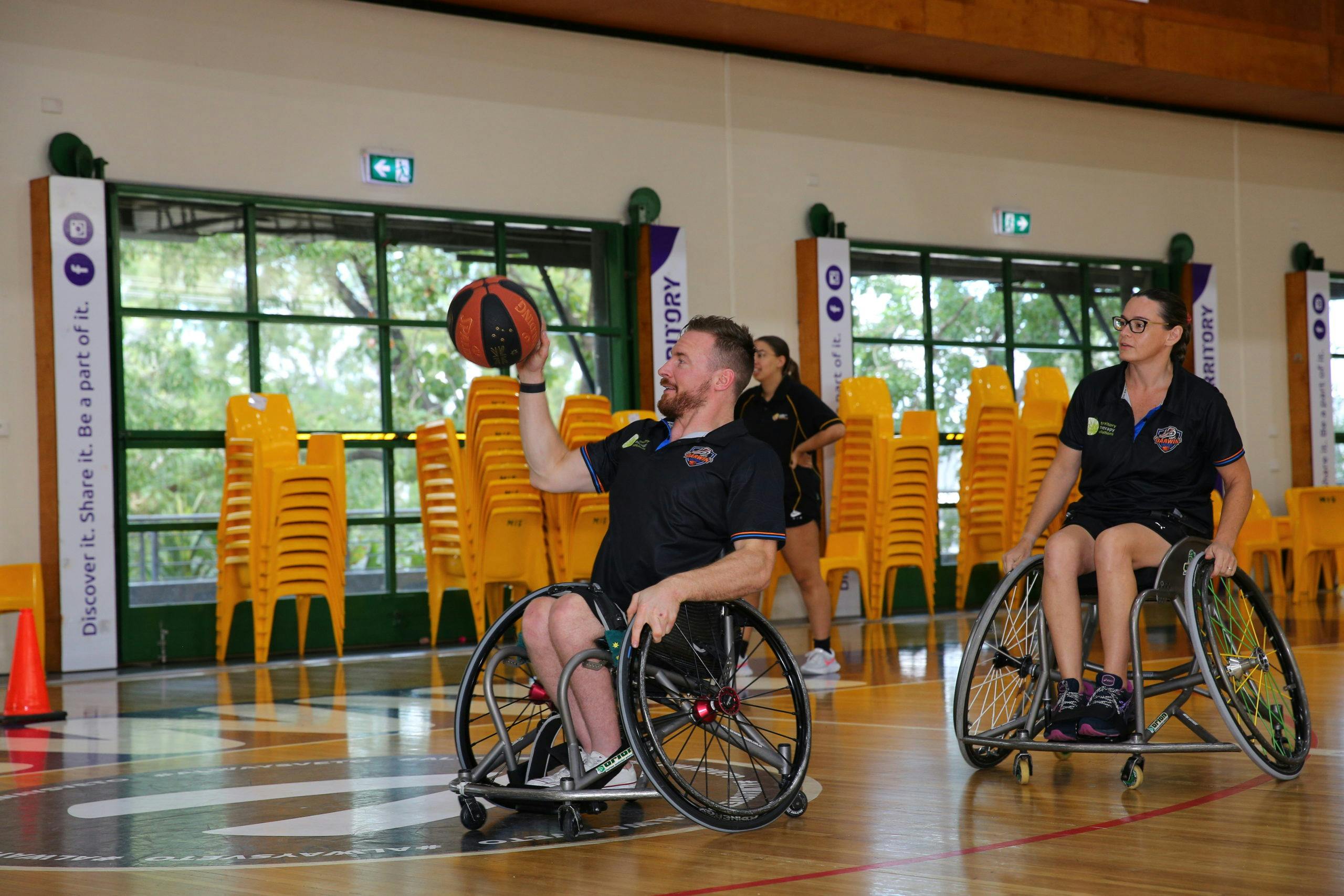 Jannik Blair and Mellissa Dunn in action at Darwin Basketball Stadium